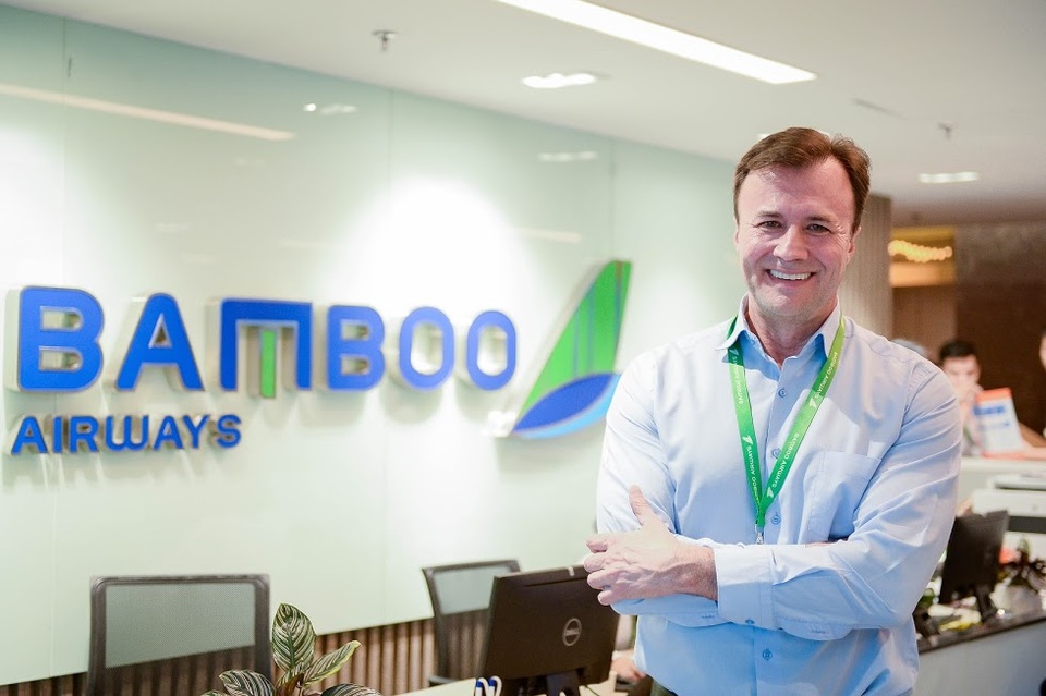 Sếp ngoại của Bamboo Airways: Không tuyển phi công về để lấp đầy chỗ trống, mà phải tuyển “đúng người” - 1 Sếp ngoại của Bamboo Airways: Không tuyển phi công về để lấp đầy chỗ trống, mà phải tuyển “đúng người” - 1
