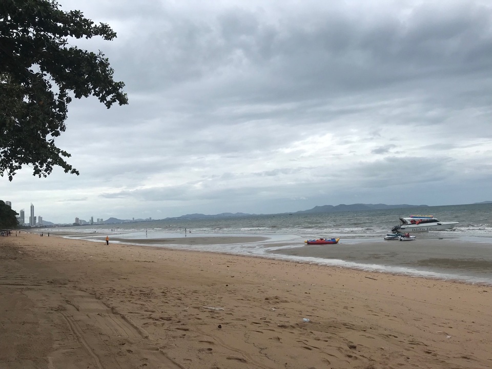 Dịu dàng và nổi loạn ở thành phố ma quỷ - 2