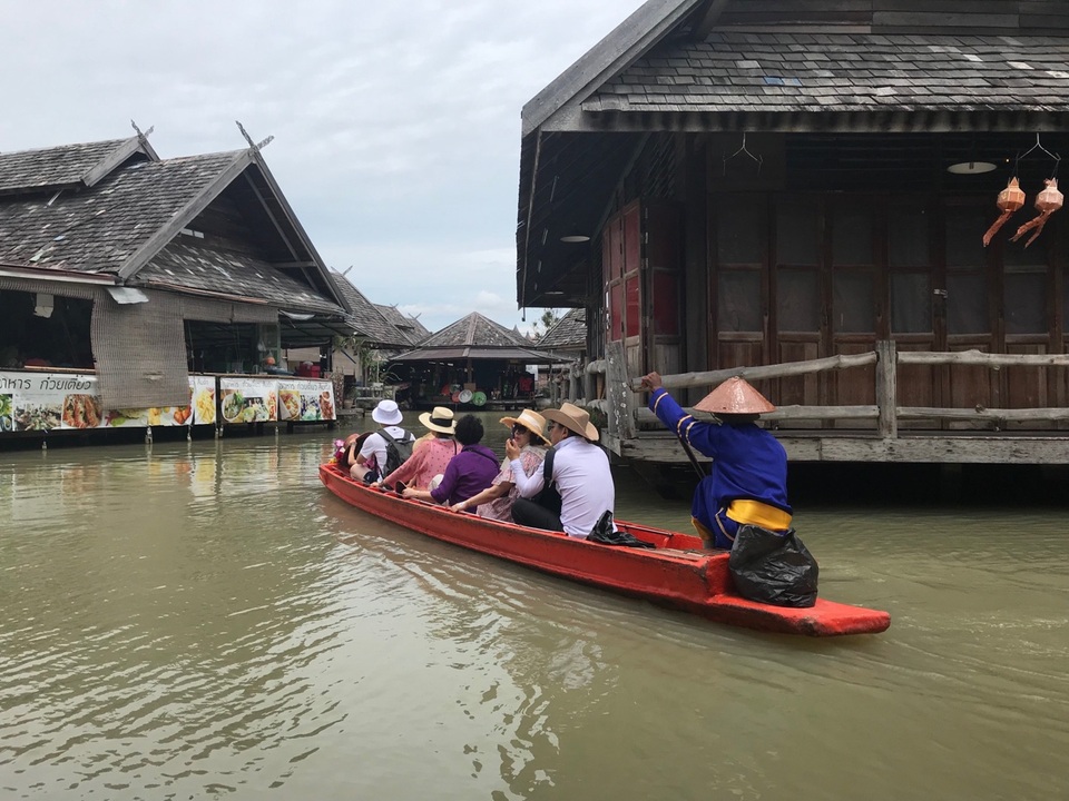 Dịu dàng và nổi loạn ở thành phố ma quỷ - 5