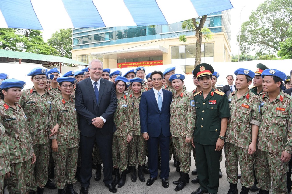 Thủ tướng Việt Nam - Australia thăm “bệnh viện dã chiến”, trường đua xe F1 - 6 Thủ tướng Việt Nam - Australia thăm “bệnh viện dã chiến”, trường đua xe F1 - 6