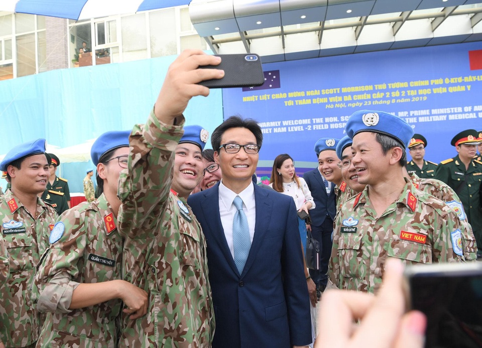 Thủ tướng Việt Nam - Australia thăm “bệnh viện dã chiến”, trường đua xe F1 - 7 Thủ tướng Việt Nam - Australia thăm “bệnh viện dã chiến”, trường đua xe F1 - 7