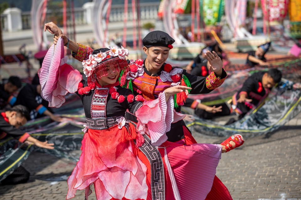 Phù thủy sân khấu Phạm Hoàng Nam tiết lộ về show diễn liêu trai tại Sa Pa - 3