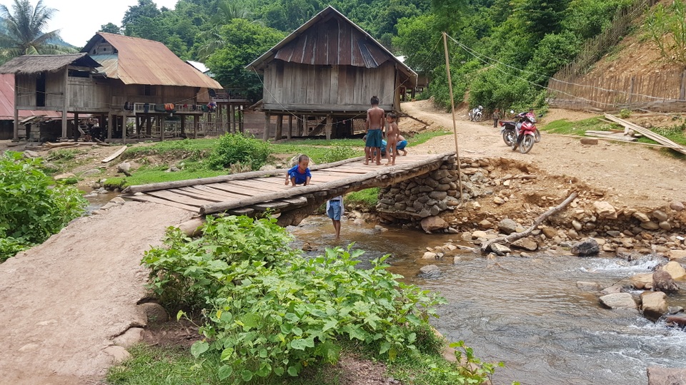 Na Kho khao khát một cây cầu giữa đại ngàn heo hút - 9 Na Kho khao khát một cây cầu giữa đại ngàn heo hút - 9