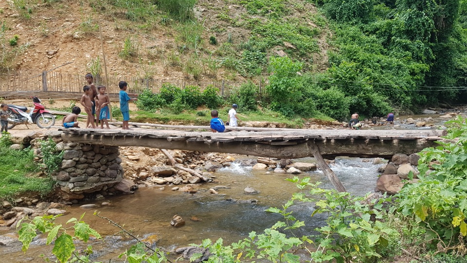 Na Kho khao khát một cây cầu giữa đại ngàn heo hút - 7 Na Kho khao khát một cây cầu giữa đại ngàn heo hút - 7