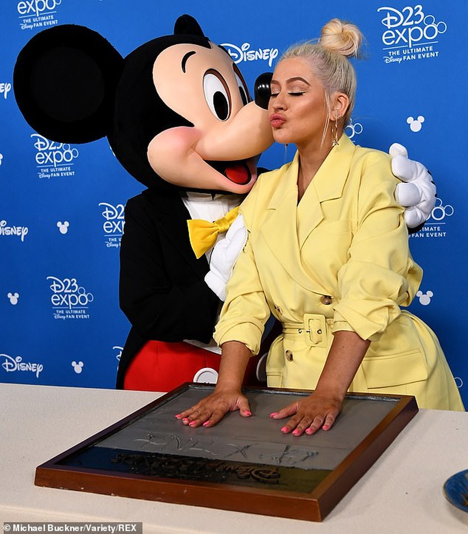 Christina Aguilera trẻ trung như thời con gái - 1 Christina Aguilera trẻ trung như thời con gái - 1