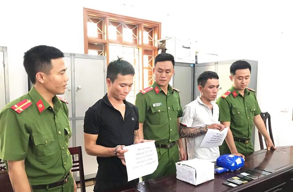 Hai anh em ruột vận chuyển ma túy đá số lượng lớn - 1 Hai anh em ruột vận chuyển ma túy đá số lượng lớn - 1