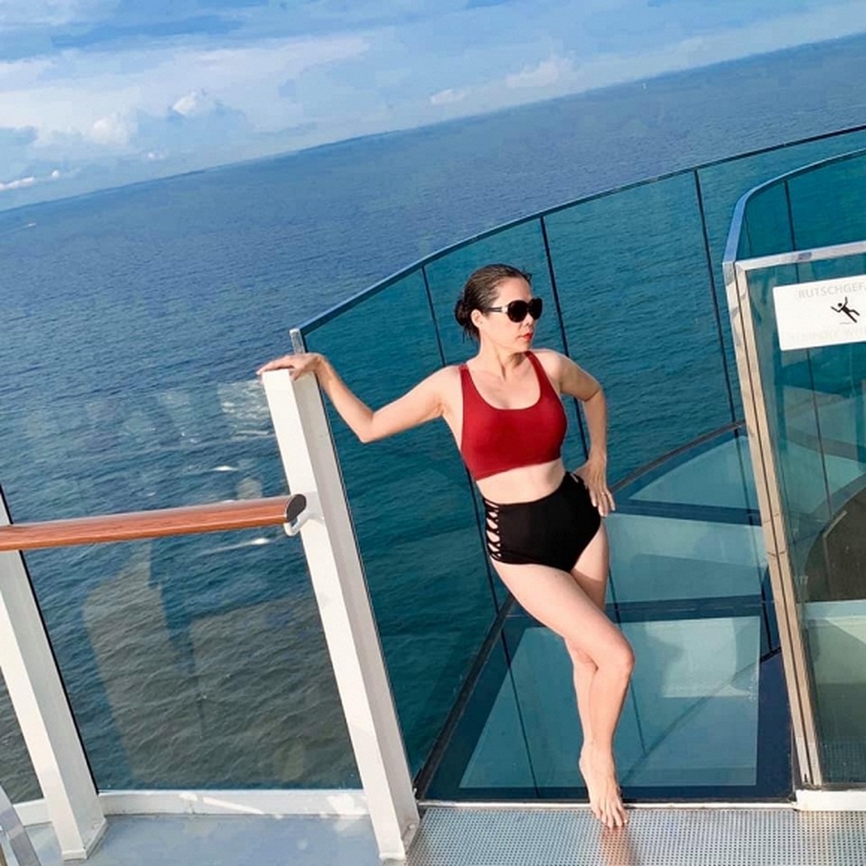 “Bà mẹ 3 con” Mỹ Lệ khoe dáng gợi cảm đáng ngưỡng mộ ở tuổi 47 - 4 “Bà mẹ 3 con” Mỹ Lệ khoe dáng gợi cảm đáng ngưỡng mộ ở tuổi 47 - 4