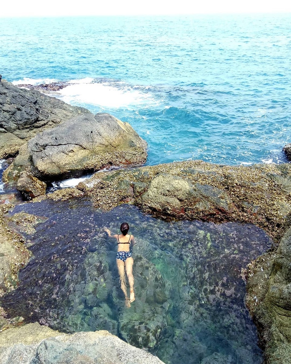 Phát sốt với hồ bơi giữa biển đẹp như tiên cảnh ở Đà Nẵng - 7 Phát sốt với hồ bơi giữa biển đẹp như tiên cảnh ở Đà Nẵng - 7