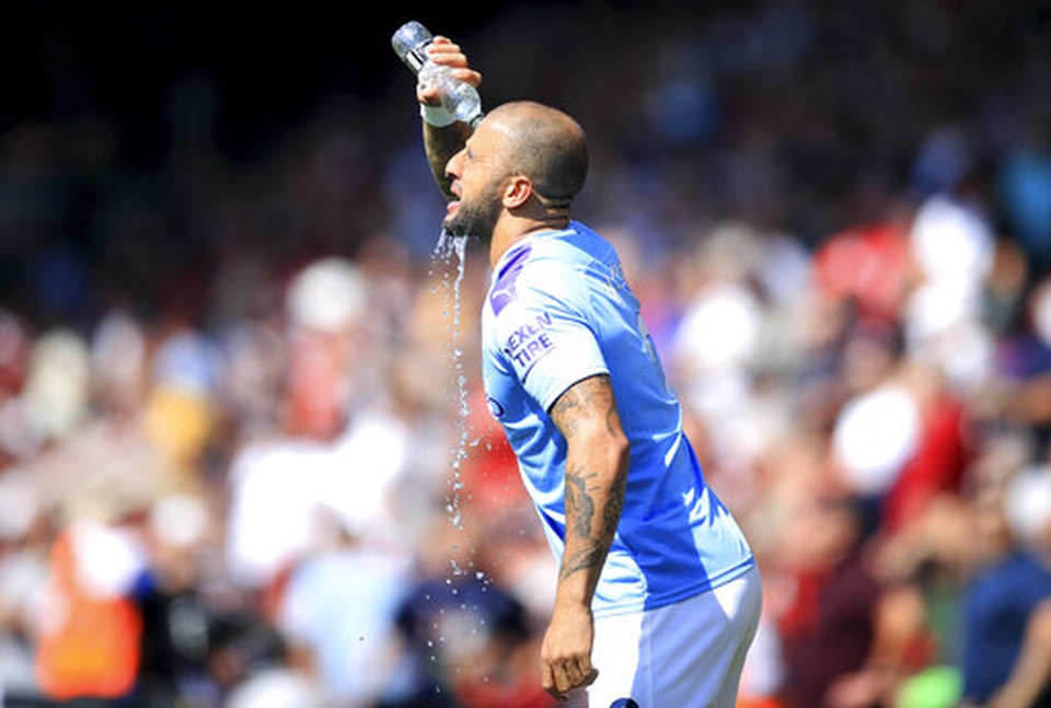 Bournemouth 1-3 Man City: Cú đúp của Aguero - 8 Bournemouth 1-3 Man City: Cú đúp của Aguero - 8