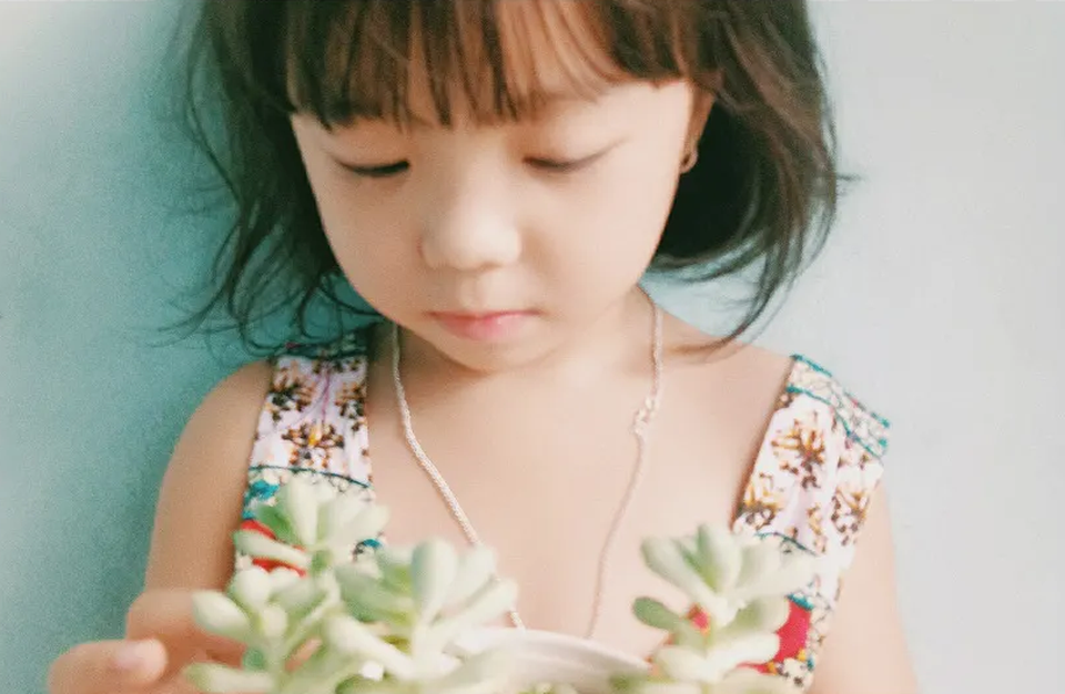 Anh trai chụp ảnh em gái kém 19 tuổi hết sức đáng yêu khiến dân mạng trầm trồ - 8 Anh trai chụp ảnh em gái kém 19 tuổi hết sức đáng yêu khiến dân mạng trầm trồ - 8