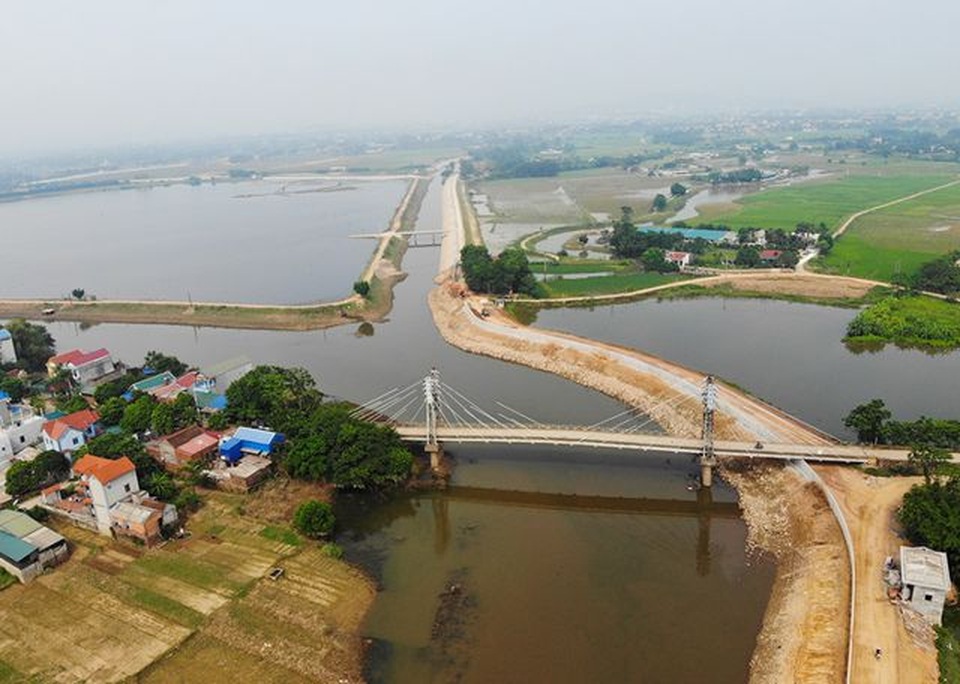 Chuyện sản phụ mất con bên vệ đường và nữ công an gây rối ở sân bay - 1 Chuyện sản phụ mất con bên vệ đường và nữ công an gây rối ở sân bay - 1