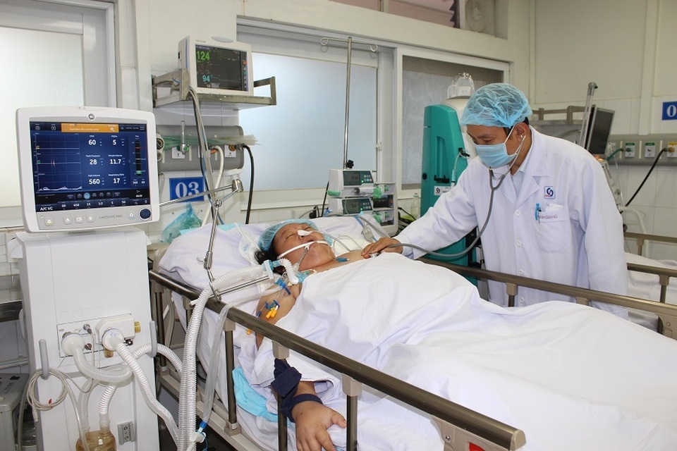 Vợ con anh Tèo nguy kịch sau cuộc vượt cạn ngàn cân treo sợi tóc - 1 Vợ con anh Tèo nguy kịch sau cuộc vượt cạn ngàn cân treo sợi tóc - 1