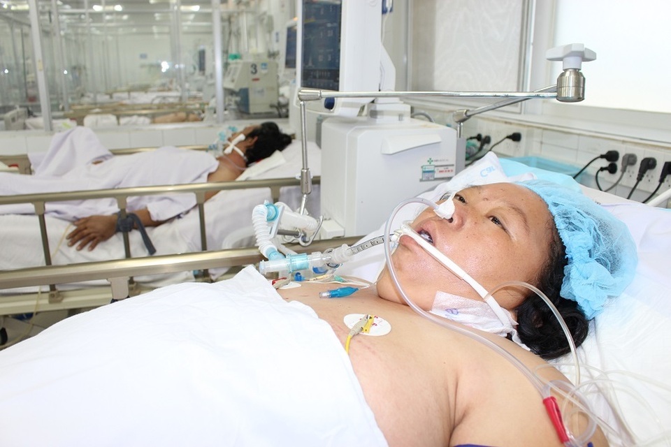 Vợ con anh Tèo nguy kịch sau cuộc vượt cạn ngàn cân treo sợi tóc - 2 Vợ con anh Tèo nguy kịch sau cuộc vượt cạn ngàn cân treo sợi tóc - 2