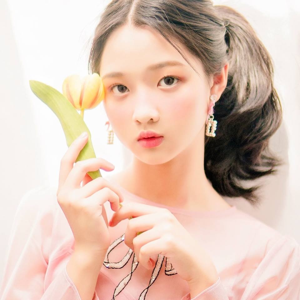 Chỉ 19 giây, thiếu nữ 14 tuổi từng đóng Hoa vàng cỏ xanh đốn tim ngàn fans - 10 Chỉ 19 giây, thiếu nữ 14 tuổi từng đóng Hoa vàng cỏ xanh đốn tim ngàn fans - 10