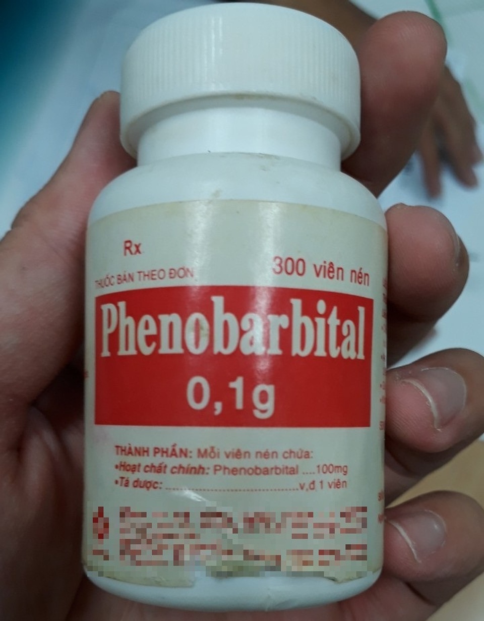 Uống 40 viên thuốc trị rối loạn tâm thần, bệnh nhân hôn mê sâu - 1 Uống 40 viên thuốc trị rối loạn tâm thần, bệnh nhân hôn mê sâu - 1