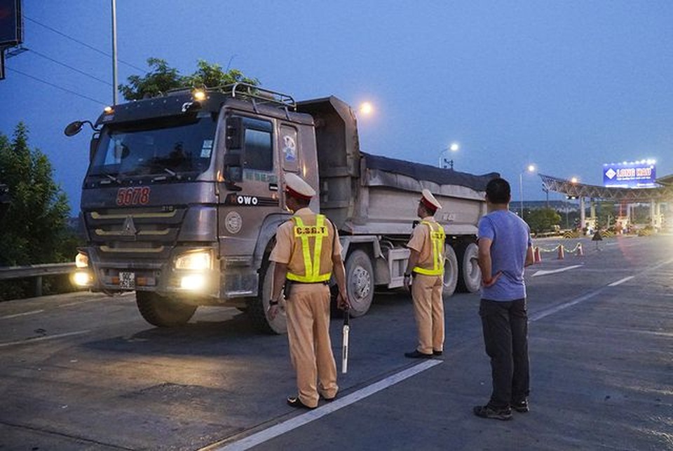 Tổng kiểm soát phương tiện, phát hiện 160 tài xế sử dụng ma túy - 1 Tổng kiểm soát phương tiện, phát hiện 160 tài xế sử dụng ma túy - 1