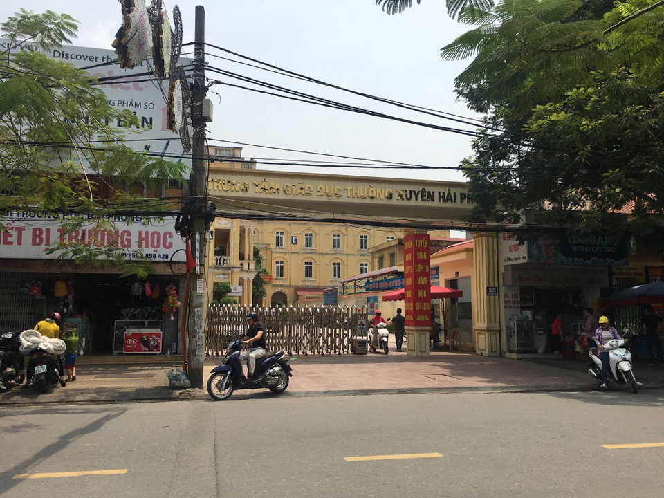 Bi hài cuộc “đối thoại” giữa trường Đại học Đông Đô với sinh viên ở Hải Phòng - 1 Bi hài cuộc “đối thoại” giữa trường Đại học Đông Đô với sinh viên ở Hải Phòng - 1