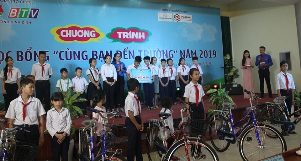 Học bổng “Cùng bạn đến trường”: Những tấm gương HS, SV giàu nghị lực - 4 Học bổng “Cùng bạn đến trường”: Những tấm gương HS, SV giàu nghị lực - 4
