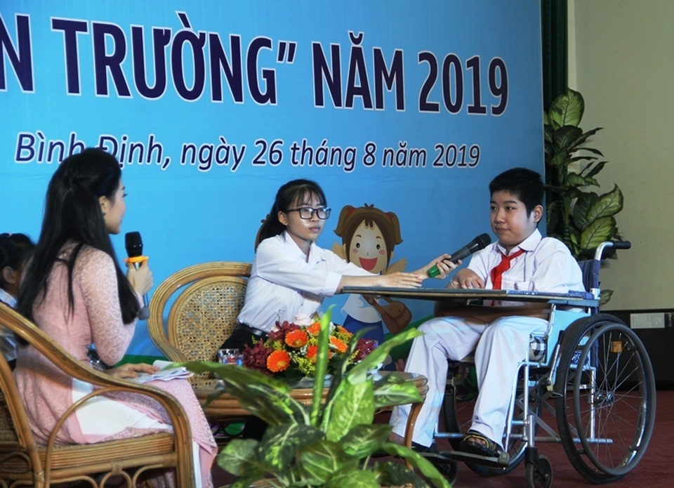 Học bổng “Cùng bạn đến trường”: Những tấm gương HS, SV giàu nghị lực - 1 Học bổng “Cùng bạn đến trường”: Những tấm gương HS, SV giàu nghị lực - 1