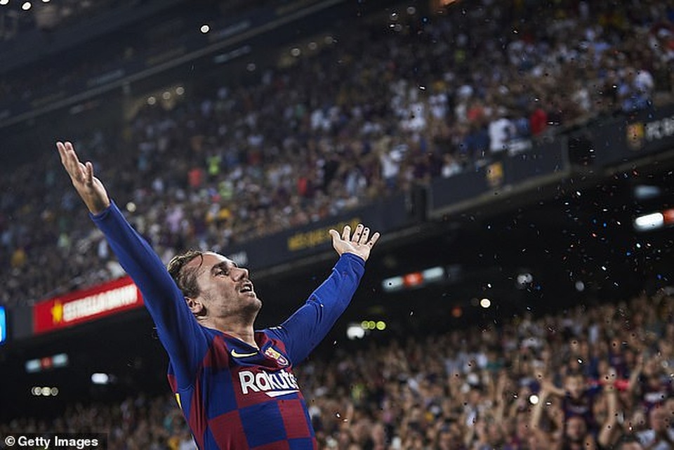 Barcelona 5-2 Betis: Cú đúp của Griezmann - 3 Barcelona 5-2 Betis: Cú đúp của Griezmann - 3