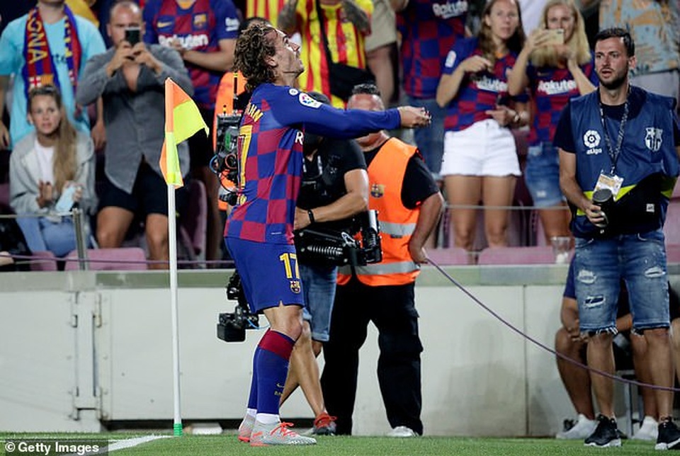 Barcelona 5-2 Betis: Cú đúp của Griezmann - 6 Barcelona 5-2 Betis: Cú đúp của Griezmann - 6