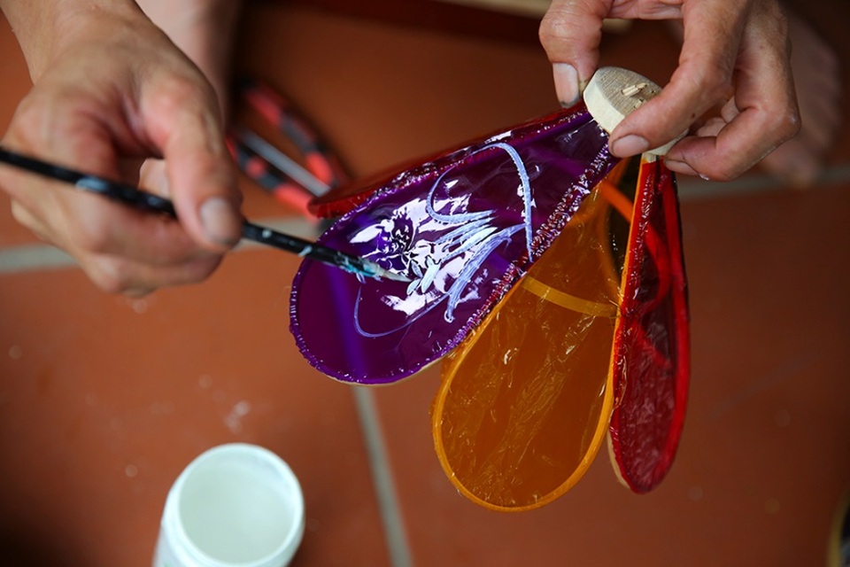 Người đàn ông hơn 40 năm làm đèn ông sư Trung thu ở Hà Nội - 7