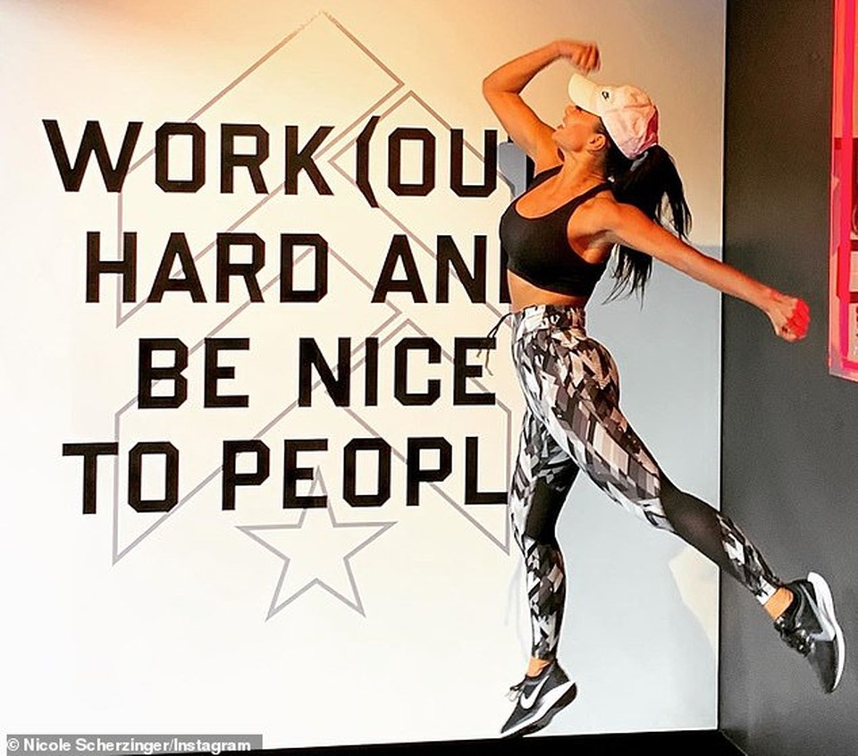 Nicole Scherzinger chia sẻ bí quyết giữ dáng gợi cảm - 5 Nicole Scherzinger chia sẻ bí quyết giữ dáng gợi cảm - 5