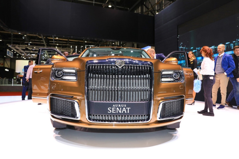 Rolls-Royce của nước Nga chốt giá tương đương hơn 6 tỉ đồng - 3 Rolls-Royce của nước Nga chốt giá tương đương hơn 6 tỉ đồng - 3