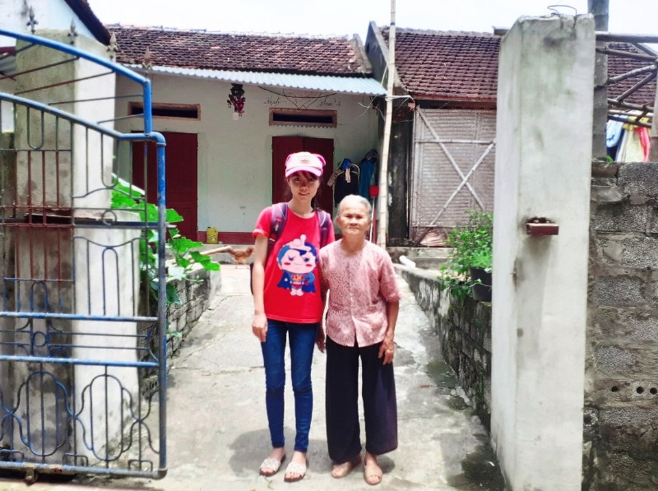 Xúc động rơi nước mắt, “Cô bé lọ lem” bước chân vào đại học ngỡ như một giấc mơ! - 2 Xúc động rơi nước mắt, “Cô bé lọ lem” bước chân vào đại học ngỡ như một giấc mơ! - 2