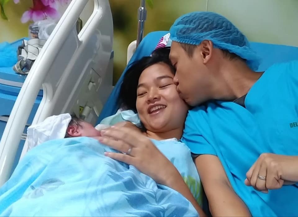 Mẹ Việt tại Philippines kể về hành trình sinh con dưới nước đầy xúc động - 4 Mẹ Việt tại Philippines kể về hành trình sinh con dưới nước đầy xúc động - 4