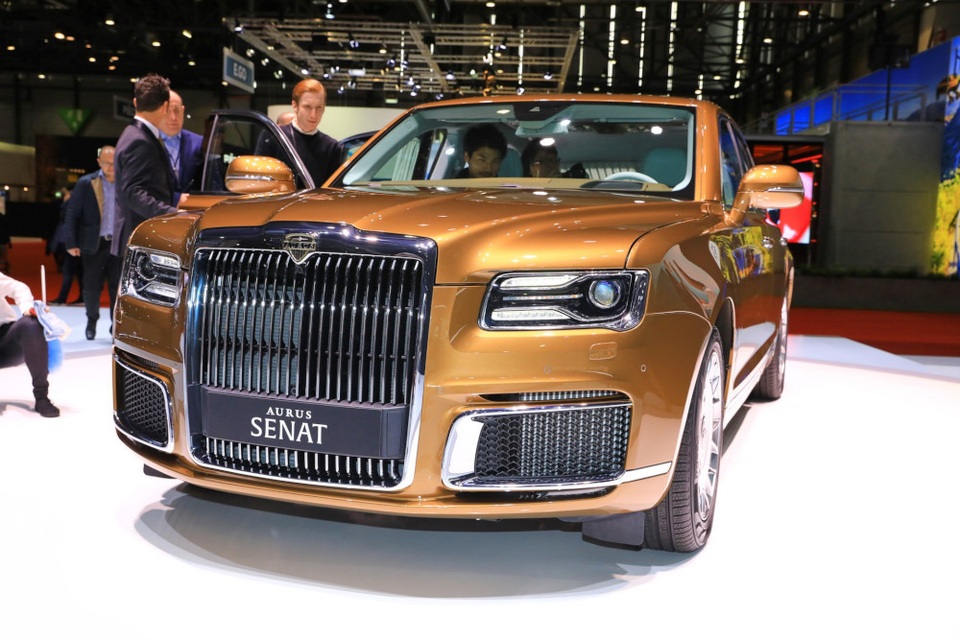 Rolls-Royce của nước Nga chốt giá tương đương hơn 6 tỉ đồng - 2 Rolls-Royce của nước Nga chốt giá tương đương hơn 6 tỉ đồng - 2