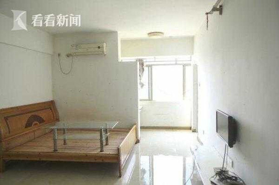 Cô gái trẻ thuê nhà lặng lẽ rời đi, chủ trọ chết đứng khi đến căn hộ - 2 Cô gái trẻ thuê nhà lặng lẽ rời đi, chủ trọ chết đứng khi đến căn hộ - 2