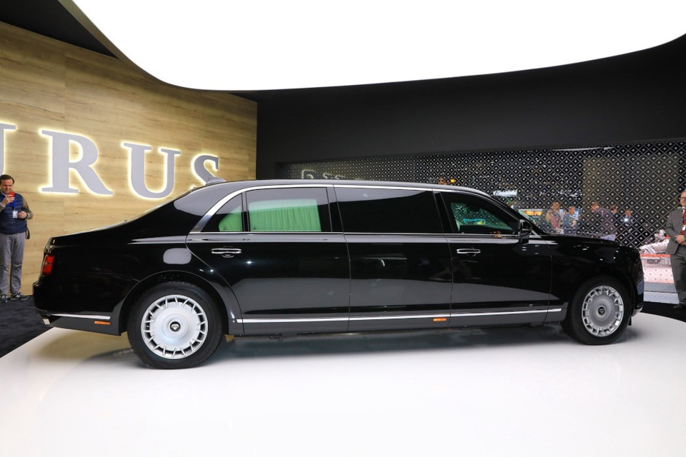 Rolls-Royce của nước Nga chốt giá tương đương hơn 6 tỉ đồng - 15 Rolls-Royce của nước Nga chốt giá tương đương hơn 6 tỉ đồng - 15