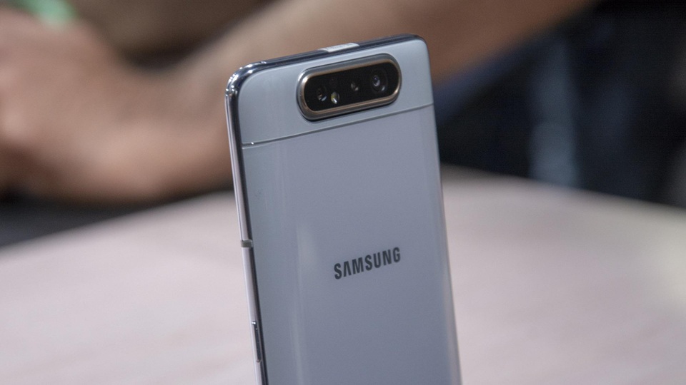 Thị trường di động Việt: Huawei rơi, miếng bánh về tay 2 ông lớn - 4 Thị trường di động Việt: Huawei rơi, miếng bánh về tay 2 ông lớn - 4