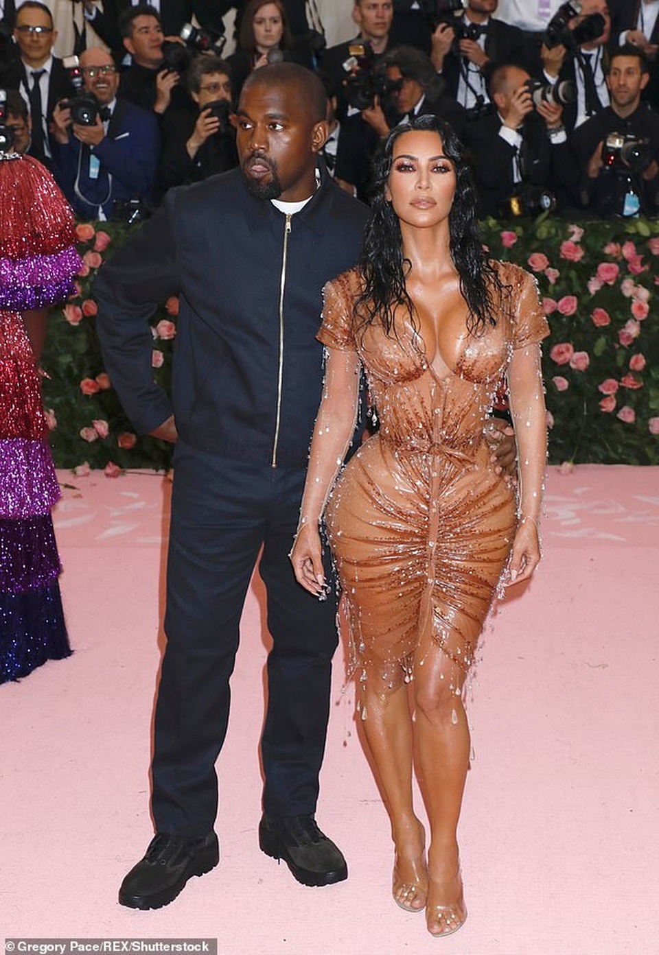 Kim Kardashian thừa nhận với chồng là phí thời gian khi hẹn hò người khác - 7 Kim Kardashian thừa nhận với chồng là phí thời gian khi hẹn hò người khác - 7