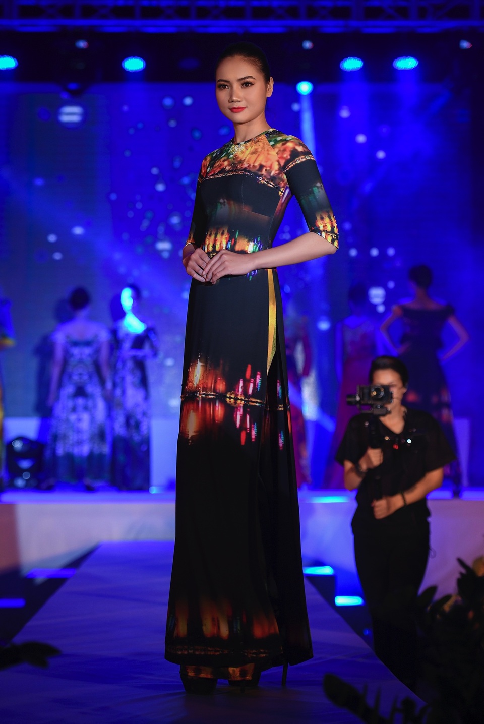 NTK Đỗ Trịnh Hoài Nam sẽ trình diễn mở màn New York Couture Fashion Week 2019 - 3 NTK Đỗ Trịnh Hoài Nam sẽ trình diễn mở màn New York Couture Fashion Week 2019 - 3