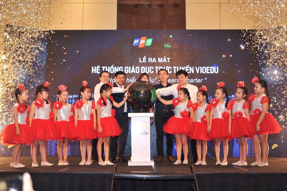 Ra mắt VioEdu - trợ lý học tập thông minh ứng dụng Trí tuệ nhân tạo đầu tiên tại Việt Nam - 2 Ra mắt VioEdu - trợ lý học tập thông minh ứng dụng Trí tuệ nhân tạo đầu tiên tại Việt Nam - 2