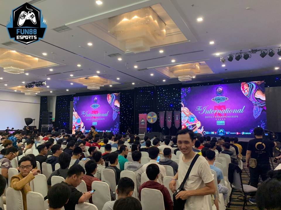 Sự kiện Pubstomp THE TRUTH MESSENGER được Fun88Esports tài trợ đã khép lại với nhiều cảm xúc! - 2 Sự kiện Pubstomp THE TRUTH MESSENGER được Fun88Esports tài trợ đã khép lại với nhiều cảm xúc! - 2