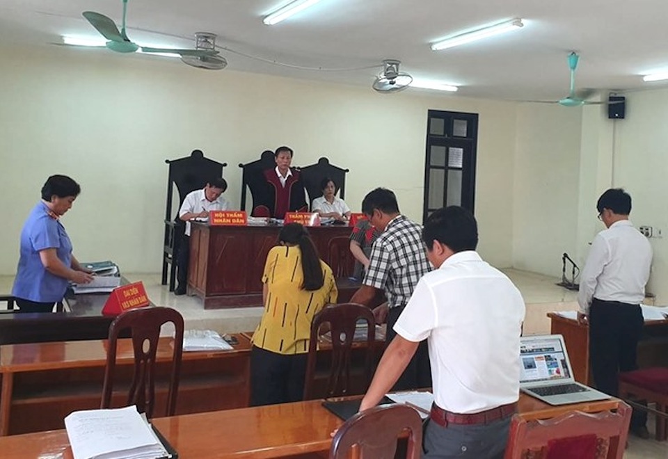 Vụ thi hành án “chấn động” TP Việt Trì: Triệu tập xong toà lại tuyên hoãn! - 1 Vụ thi hành án “chấn động” TP Việt Trì: Triệu tập xong toà lại tuyên hoãn! - 1