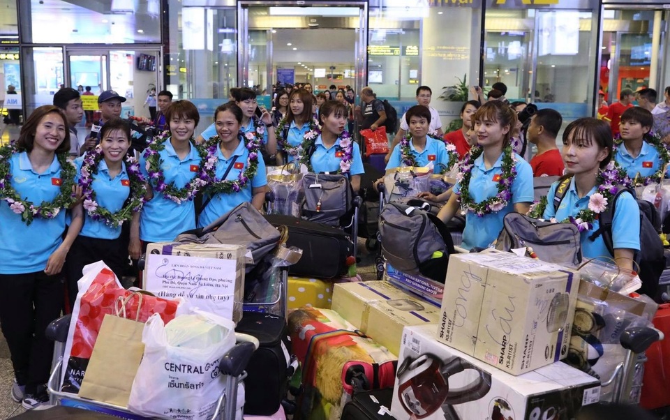 Đội tuyển nữ Việt Nam vô địch Đông Nam Á… trong cô đơn - 3 Đội tuyển nữ Việt Nam vô địch Đông Nam Á… trong cô đơn - 3