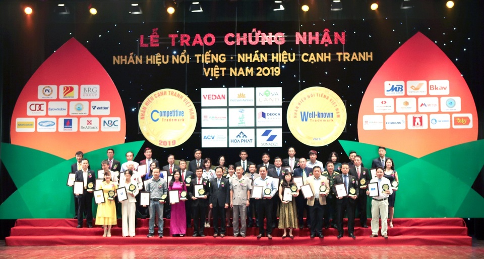 CDC Hà Nội – Top 50 “nhãn hiệu nổi tiếng – Nhãn hiệu cạch tranh Việt Nam 2019” - 1 CDC Hà Nội – Top 50 “nhãn hiệu nổi tiếng – Nhãn hiệu cạch tranh Việt Nam 2019” - 1