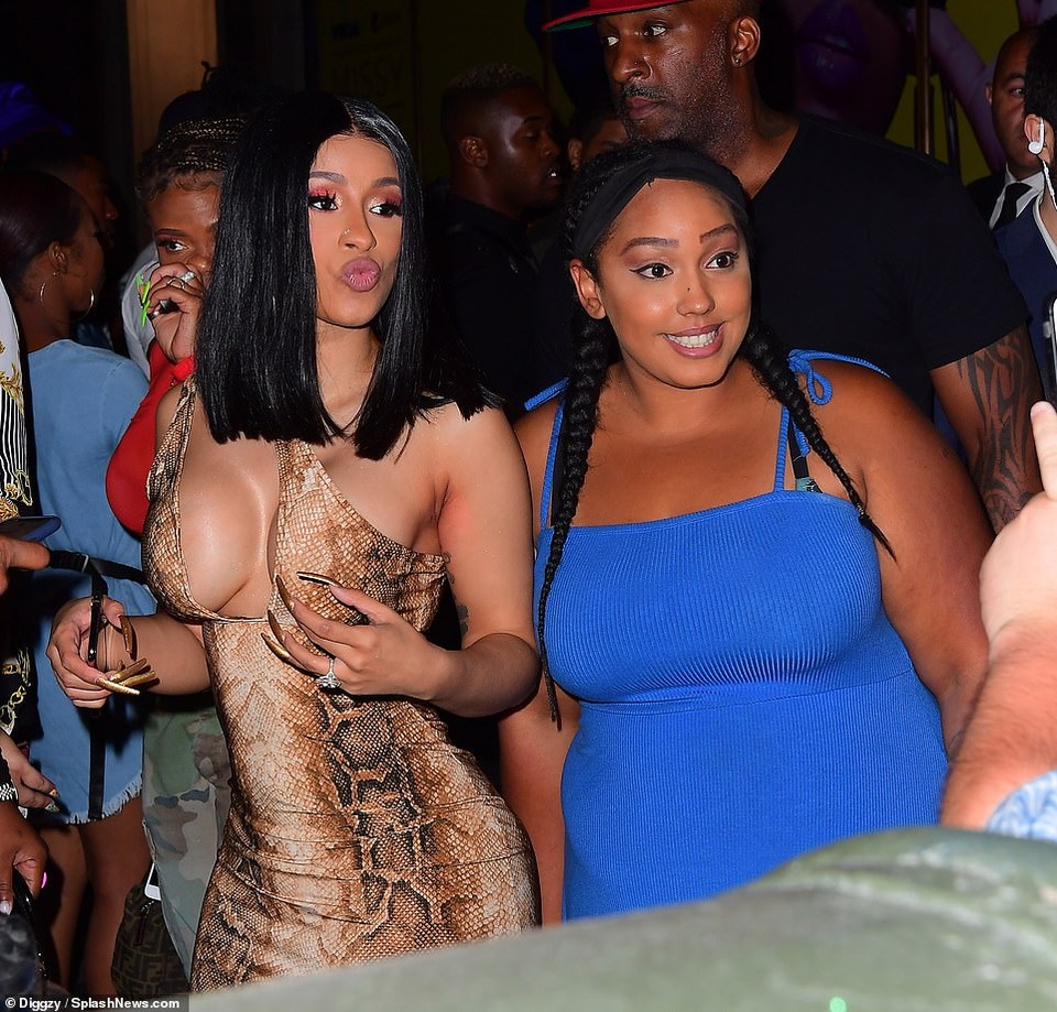 Cardi B almost exposed her bust because of her revealing dress - 10