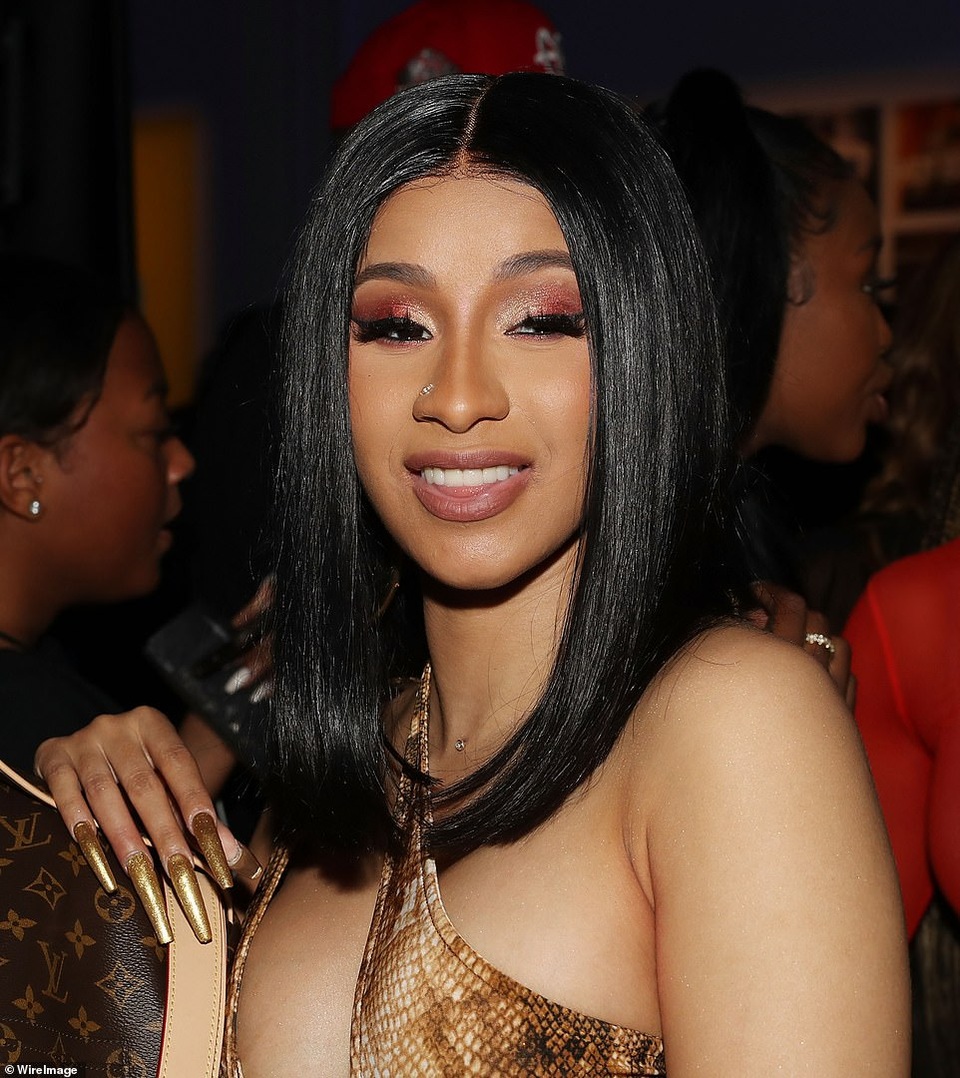 Cardi B almost exposed her bust because of her revealing dress - 3