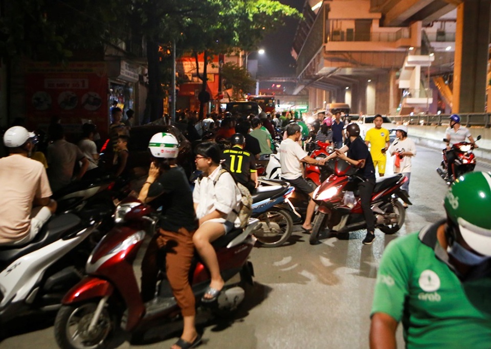 Nhìn từ trên cao hỏa hoạn dữ dội ở Công ty Rạng Đông - 11 Nhìn từ trên cao hỏa hoạn dữ dội ở Công ty Rạng Đông - 11