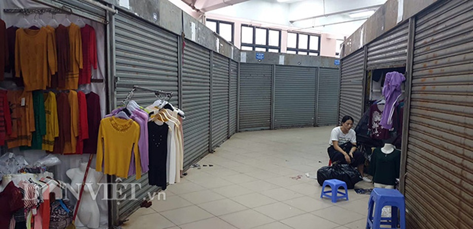 Chợ cửa khẩu Móng Cái gặp thảm cảnh, hàng loạt kiot đóng cửa - 3 Chợ cửa khẩu Móng Cái gặp thảm cảnh, hàng loạt kiot đóng cửa - 3
