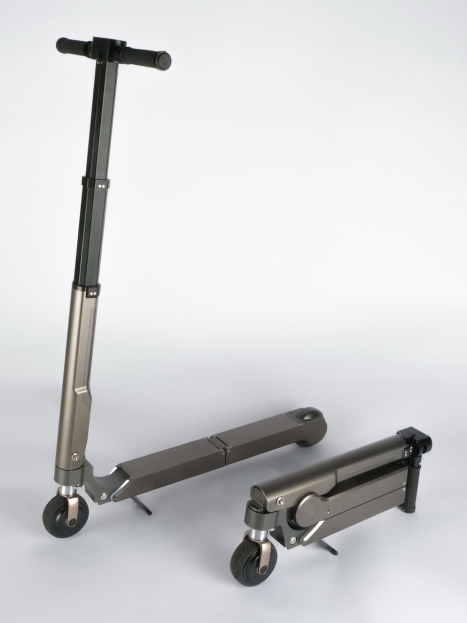 Hyundai ra mắt scooter chạy điện siêu gọn nhẹ - 4 Hyundai ra mắt scooter chạy điện siêu gọn nhẹ - 4