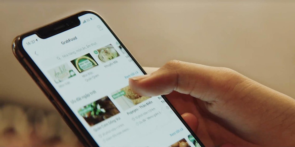 Mưa giờ ăn trưa và đây là 101 cách ứng phó của hội công sở - 2 Mưa giờ ăn trưa và đây là 101 cách ứng phó của hội công sở - 2