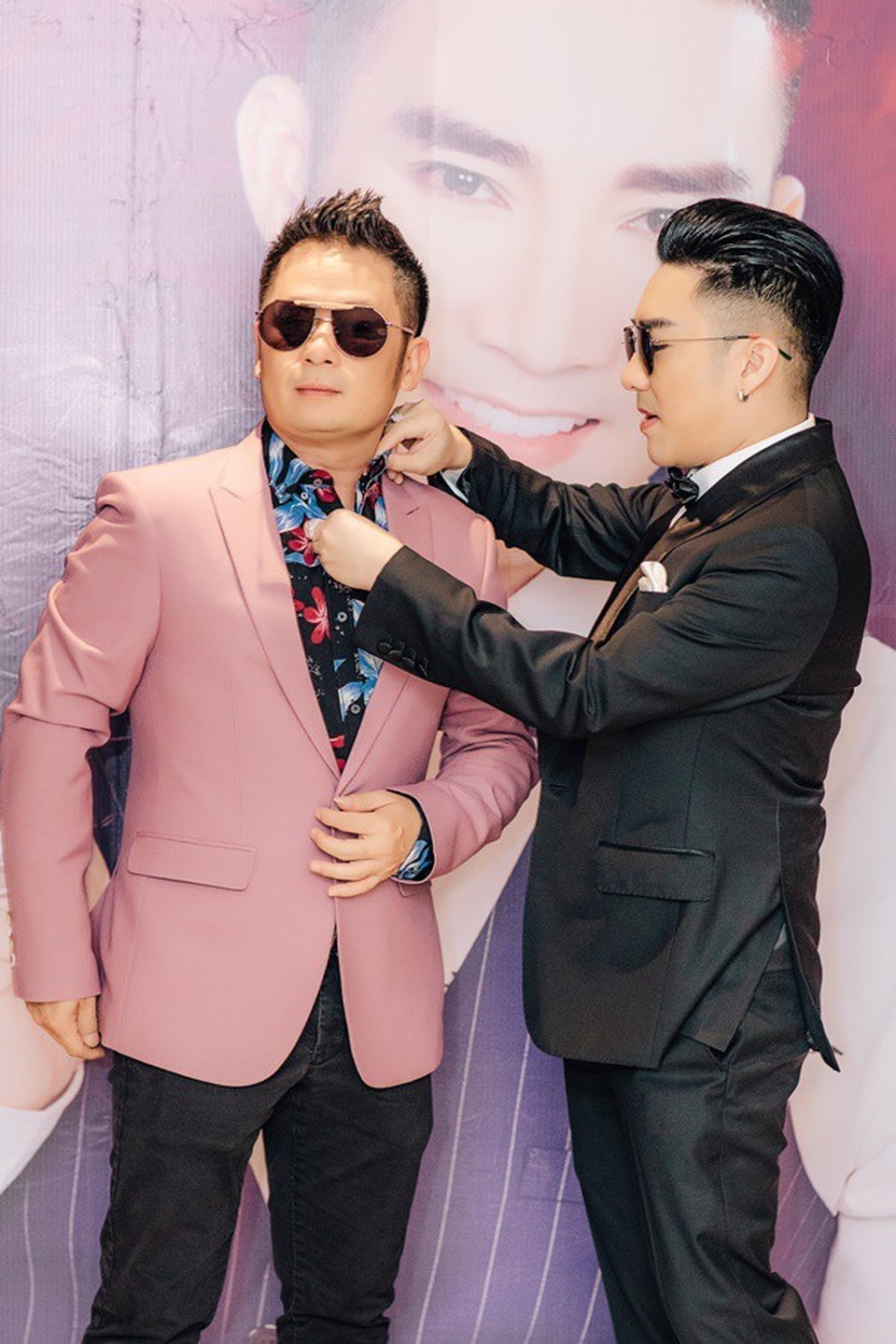 Lệ Quyên mang túi xách hàng hiệu tới họp báo Quang Hà - 8 Lệ Quyên mang túi xách hàng hiệu tới họp báo Quang Hà - 8