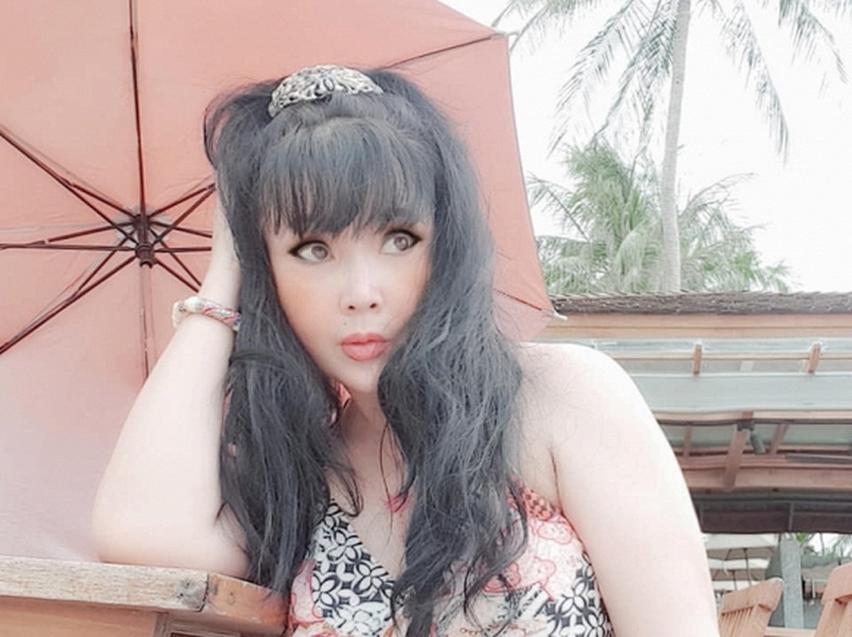 NSND Lan Hương khoe nhan sắc gợi cảm táo bạo ở tuổi 56 - 4 NSND Lan Hương khoe nhan sắc gợi cảm táo bạo ở tuổi 56 - 4