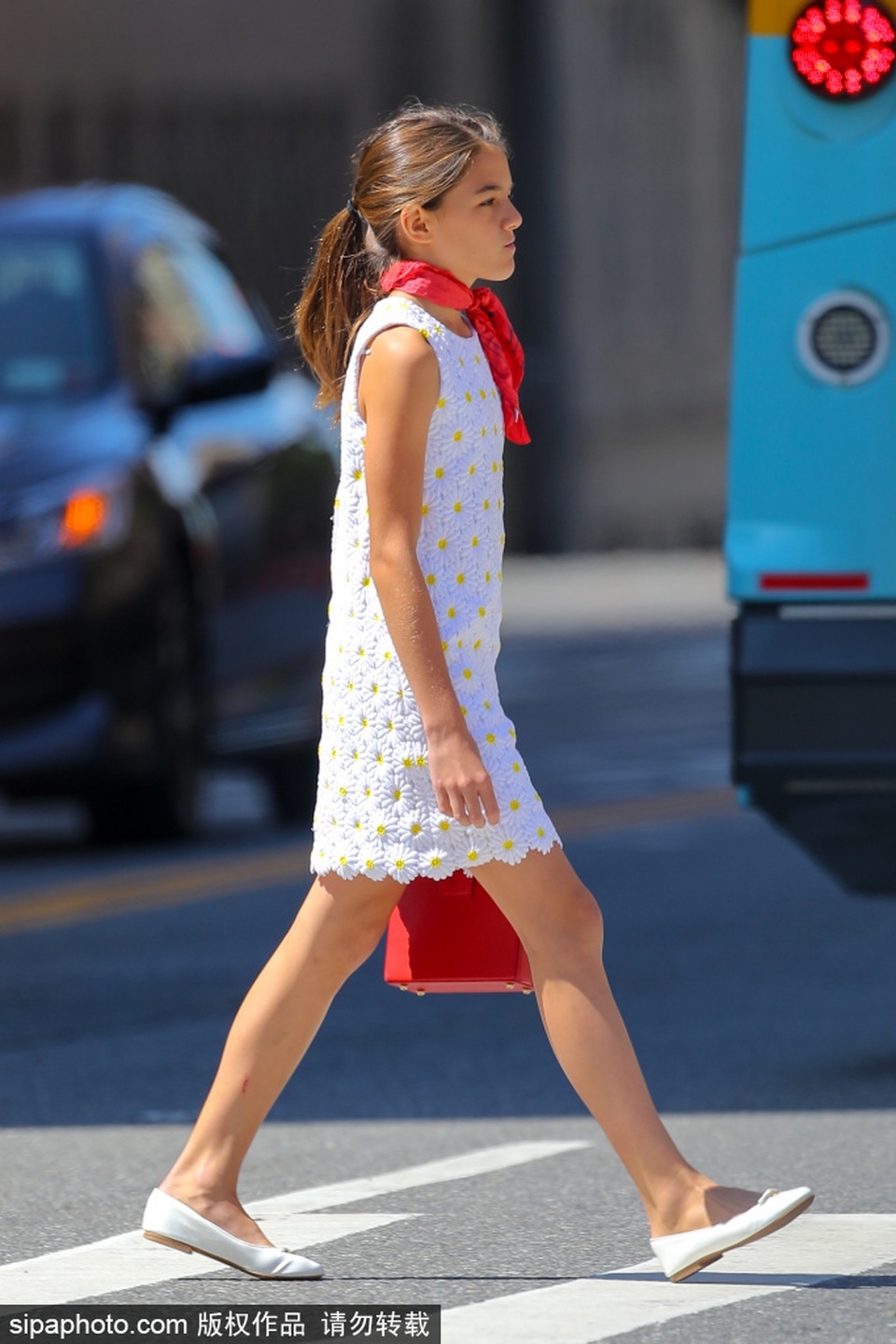 13 tuổi, Suri Cruise đã ra dáng thiếu nữ - 6 13 tuổi, Suri Cruise đã ra dáng thiếu nữ - 6